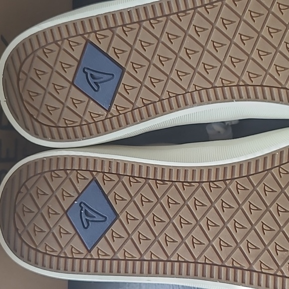 SPERRY Leather Sneakers - Picture 11 of 12